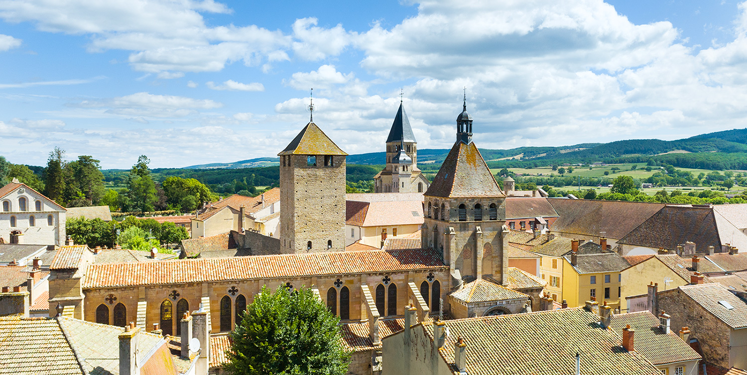 Vue des trois clochers de Cluny ©G.Pommier