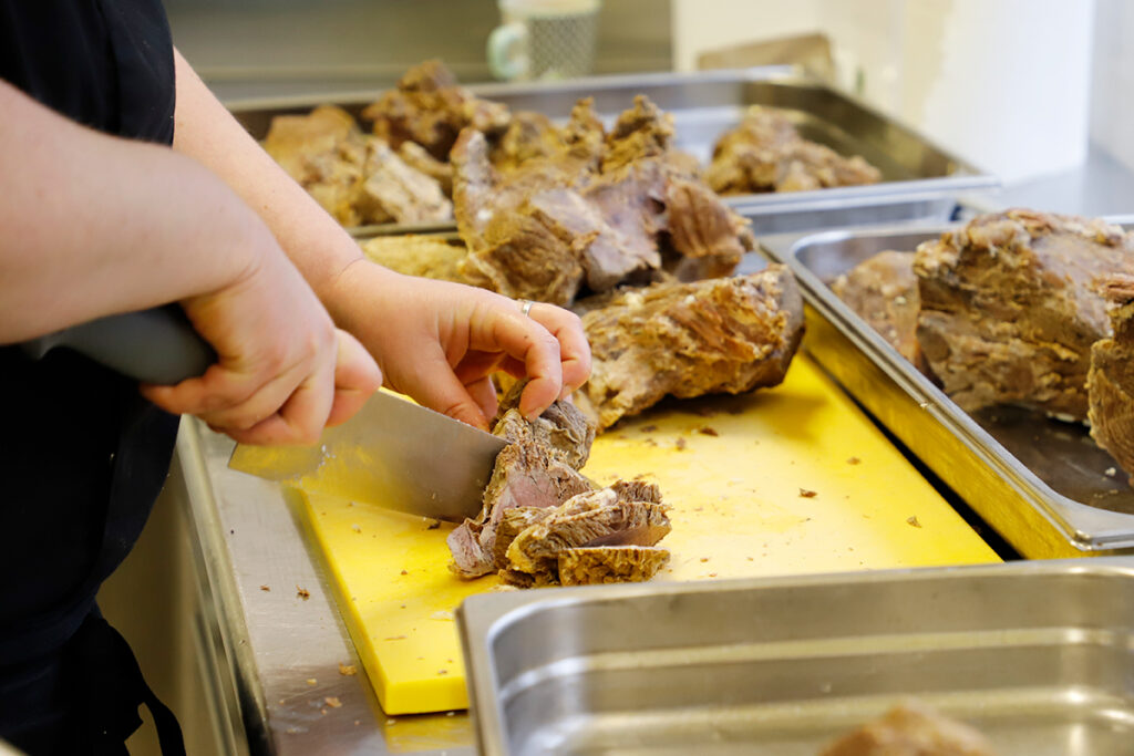 Un restaurant scolaire engagé pour une alimentation saine locale et responsable