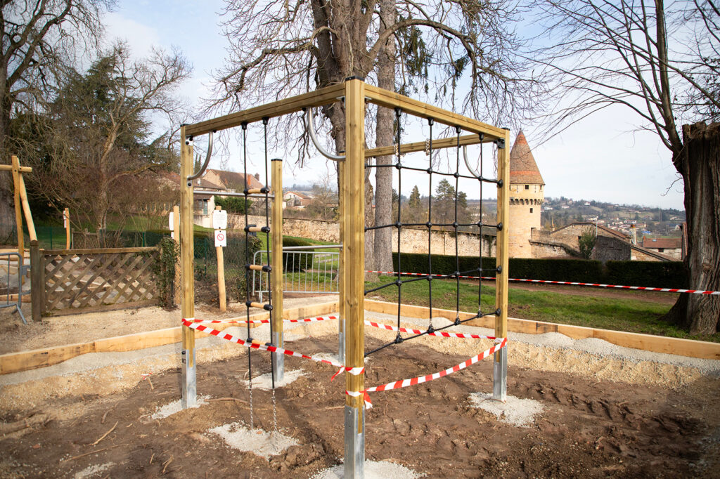 Une nouvelle aire de jeux au parc abbatial