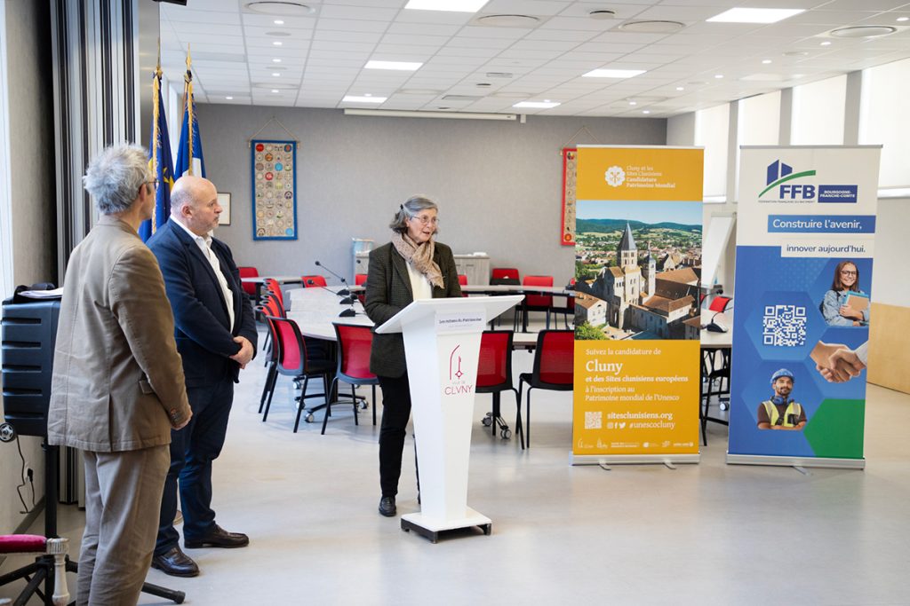 La Ville de Cluny a reçu le prix des rubans du Patrimoine pour la restauration des décors en albâtre du Palais Jacques d’Amboise.