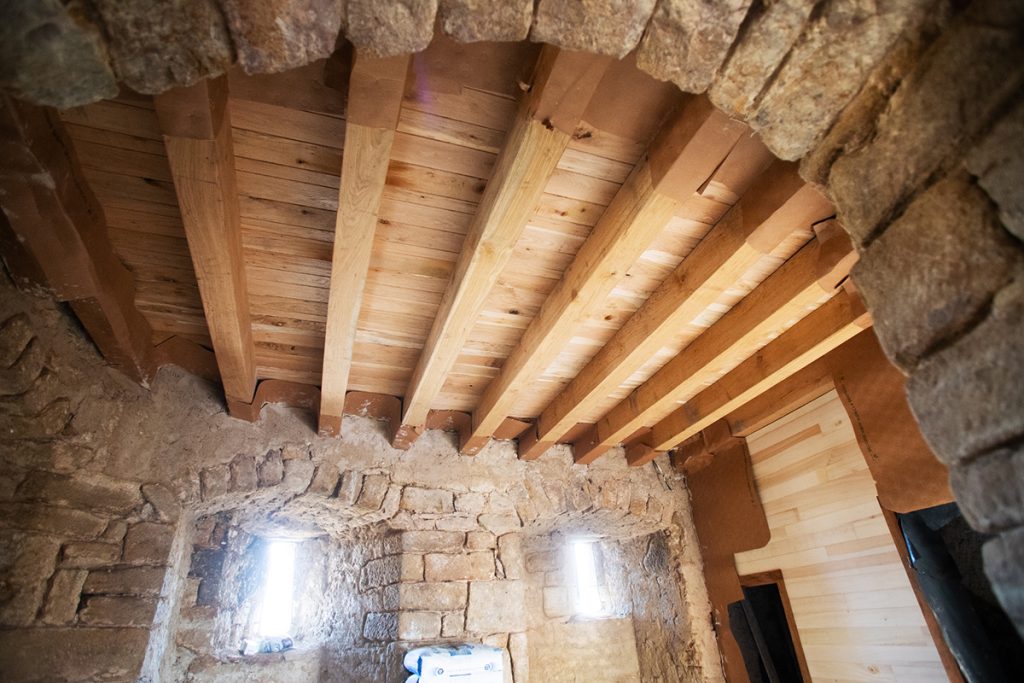 Les travaux de maçonnerie marquent une nouvelle étape de la restauration intérieure de la tour Saint-Mayeul.