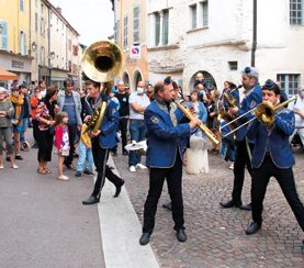 animation-fanfare-1 animation-fanfare-1