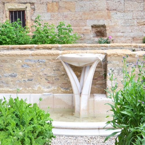 fontaine-jardin-des-simples